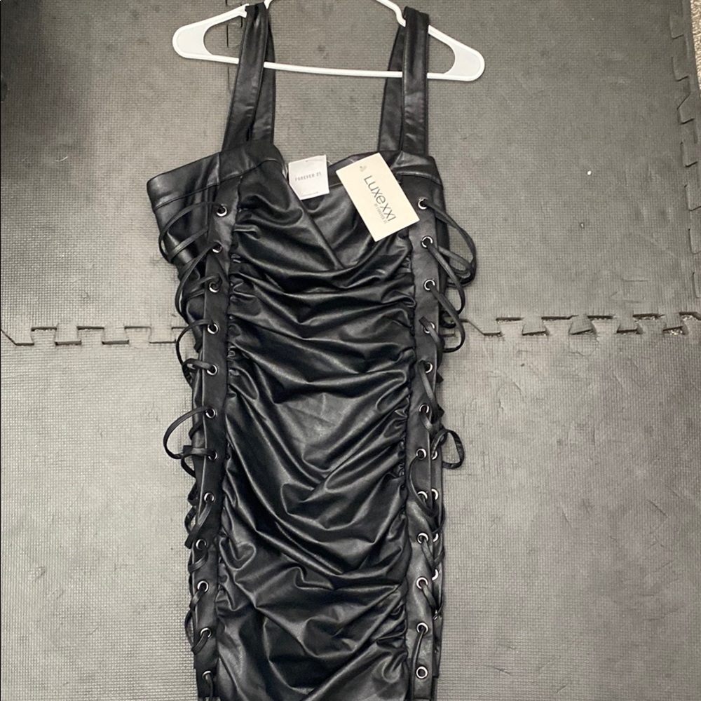 Forever 21 Black One Shoulder Ruched Cocktail Dress